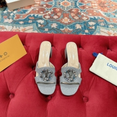 Louis Vuitton Slippers